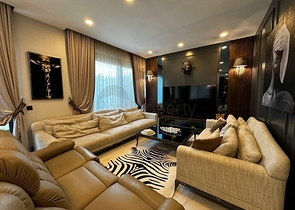 دوبلكس واسع على البحر في مجمع متميز-لخبراء مستوى معيشة مرتفع