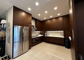 دوبلكس واسع على البحر في مجمع متميز-لخبراء مستوى معيشة مرتفع