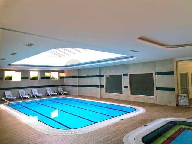 شقة مفروشة واسعة للعيش في وسط أوبا