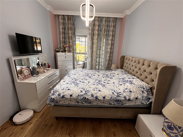 شقة مفروشة واسعة للعيش في وسط أوبا