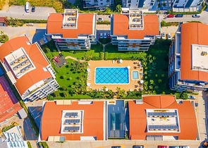 شقة مفروشة واسعة للعيش في وسط أوبا