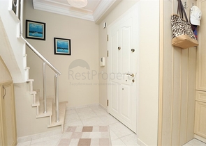 شقة دوبلكس مفروشة 3 + 1 مع تراس واسع في وسط ألانيا