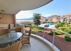 شقة مريحة ذات تصميم واسع في منطقة أوبا الخلابة