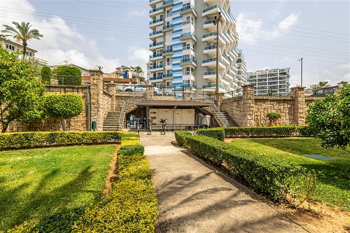 شقة فسيحة 2 + 1 في مجمع مع بنية تحتية متطورة في منطقة جيكجيلي