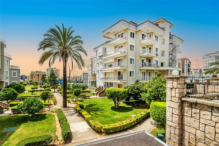 شقة فسيحة 2 + 1 في مجمع مع بنية تحتية متطورة في منطقة جيكجيلي