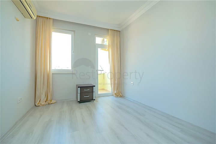 شقة 2+1 في منطقة شاطئ كليوباترا-وسط ألانيا وعلى مسافة قريبة من البحر