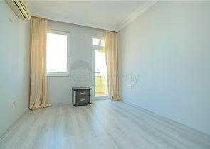 شقة 2+1 في منطقة شاطئ كليوباترا-وسط ألانيا وعلى مسافة قريبة من البحر