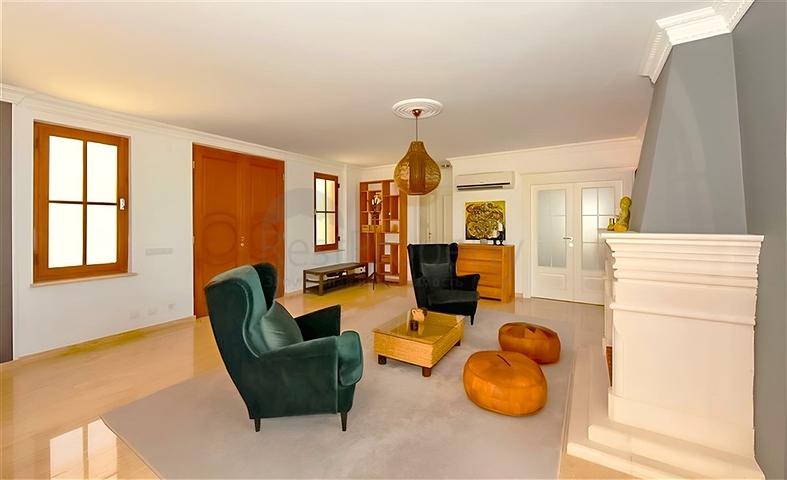 فيلا فاخرة 5 + 2 مطلة على البحر في وسط ألانيا-الخصوصية والراحة والرفاهية في مكان واحد