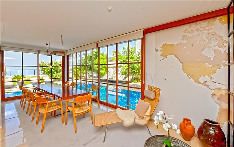 فيلا فاخرة 5 + 2 مطلة على البحر في وسط ألانيا-الخصوصية والراحة والرفاهية في مكان واحد