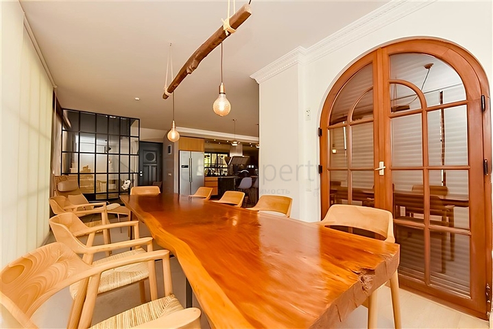 فيلا فاخرة 5 + 2 مطلة على البحر في وسط ألانيا-الخصوصية والراحة والرفاهية في مكان واحد