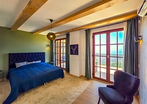 فيلا فاخرة 5 + 2 مطلة على البحر في وسط ألانيا-الخصوصية والراحة والرفاهية في مكان واحد