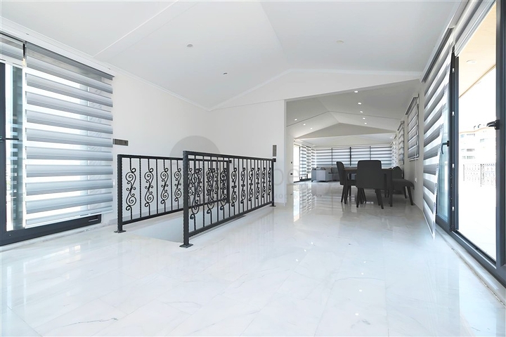 بنتهاوس مفروشة واسعة مع تراسات في وسط ألانيا