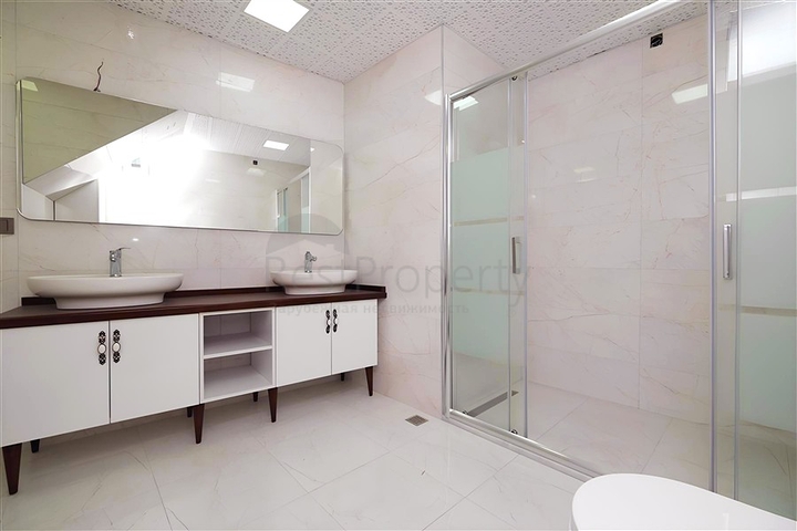 بنتهاوس مفروشة واسعة مع تراسات في وسط ألانيا