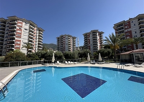 شقة مريحة مفروشة 1 + 1 مع إطلالات بانورامية في منطقة سيكجيلي