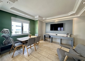 شقة فسيحة مفروشة 2 + 1 على بعد 150 متر فقط من البحر في منطقة أوبا