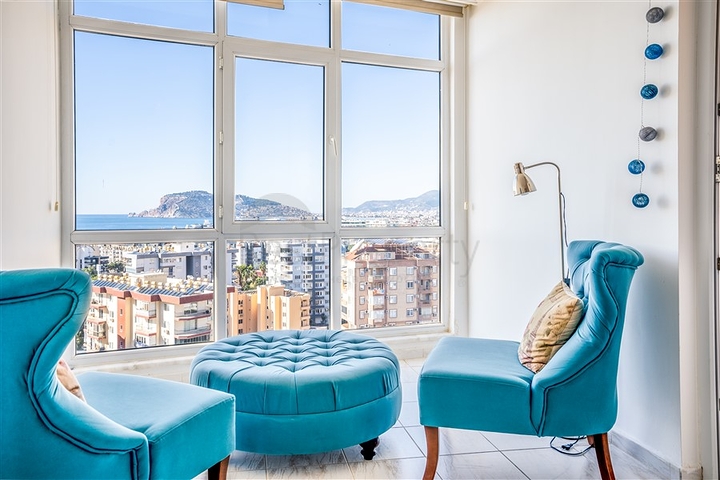 شقة مشرقة مع إطلالات بانورامية على البحر في منطقة توسمور