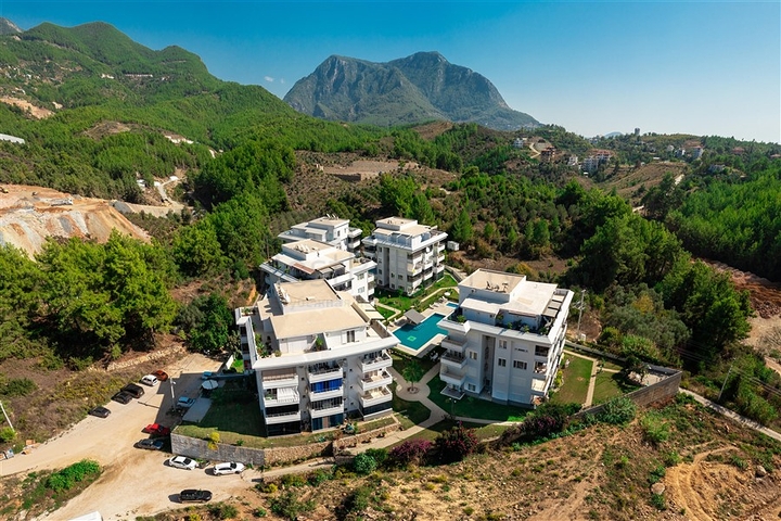 شقة مريحة وحديثة في مجمع مرموق