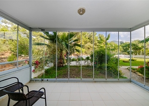 شقة مريحة وحديثة في مجمع مرموق