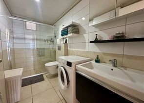 شقة مريحة 1 + 1 في مجمع سكني مع بنية تحتية غنية