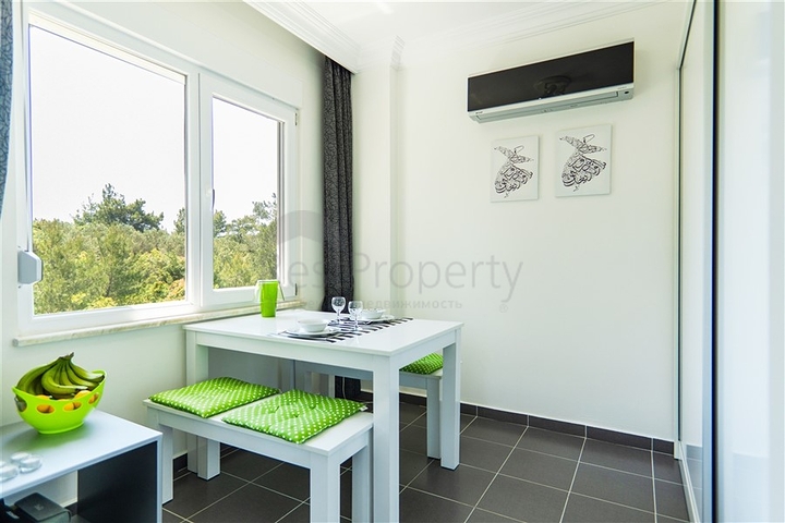 شقة مريحة 2 + 1 في منزل مع حمام سباحة ومنطقة خضراء