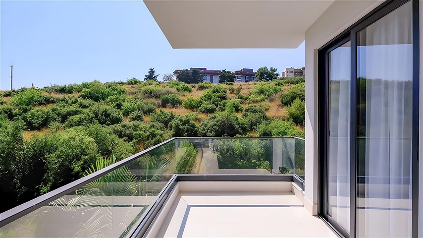 شقة فسيحة مفروشة 3 + 1 مع بنية تحتية غنية في مجمع سكني حديث