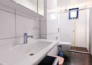 شقة فسيحة مفروشة 3 + 1 مع بنية تحتية غنية في مجمع سكني حديث