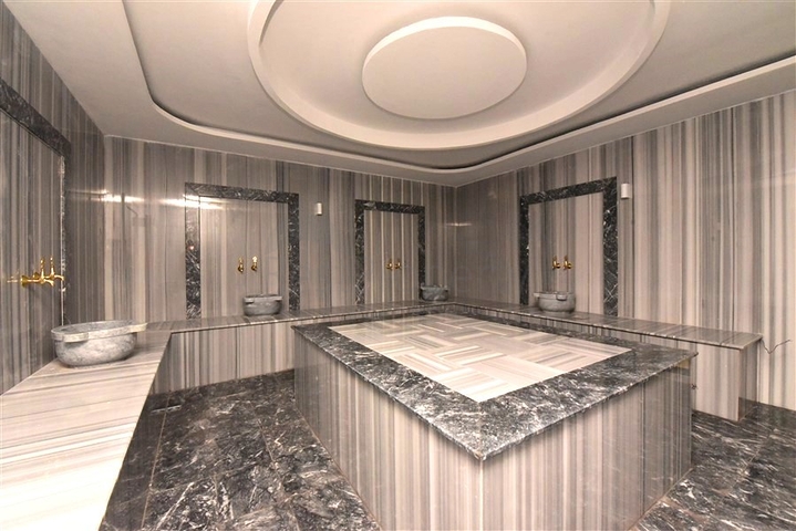 شقة مريحة مفروشة 1 + 1 في مجمع حديث مع بنية تحتية على مستوى المنتجع