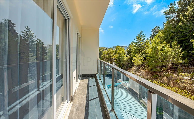 شقة مريحة مفروشة 1 + 1 في مجمع حديث مع بنية تحتية على مستوى المنتجع