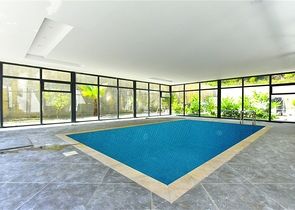 شقة مريحة مفروشة 1 + 1 في مجمع حديث مع بنية تحتية على مستوى المنتجع