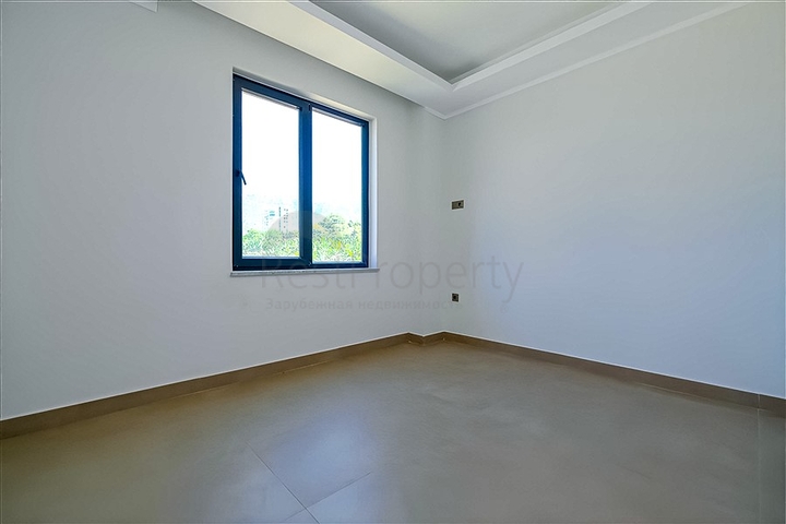 شقة حديثة على البحر في مجمع سكني متميز