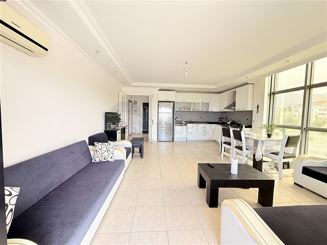 شقة فسيحة 1 + 1 مع أثاث كامل وبنية تحتية غنية في سيكجيلي