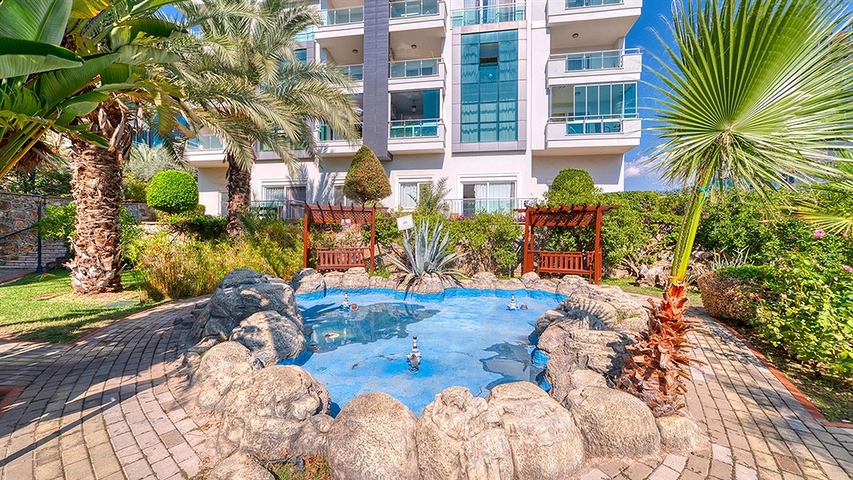 شقة فسيحة 1 + 1 مع أثاث كامل وبنية تحتية غنية في سيكجيلي