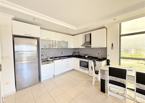 شقة فسيحة 1 + 1 مع أثاث كامل وبنية تحتية غنية في سيكجيلي