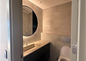 نقدم شقة فاخرة في أرقى منطقة في أنطاليا / كونيالتي