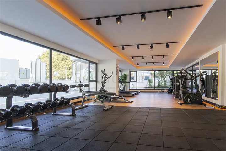 شقة حديثة على بعد خطوة واحدة من البحر-الراحة والأناقة في محمودلار