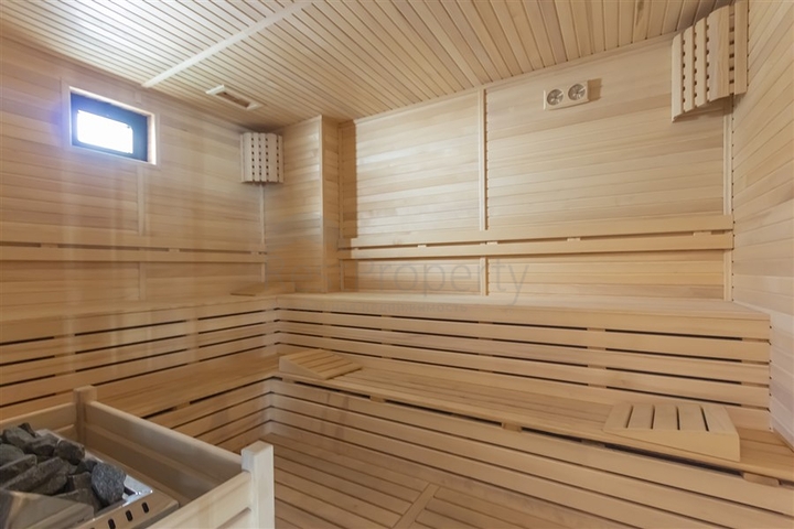 شقة حديثة على بعد خطوة واحدة من البحر-الراحة والأناقة في محمودلار