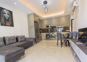 شقة حديثة على بعد خطوة واحدة من البحر-الراحة والأناقة في محمودلار