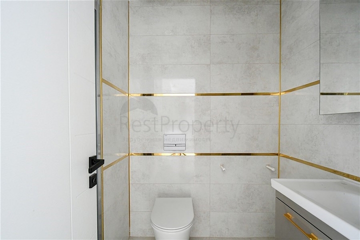 شقة أنيقة مع بنية تحتية كاملة في وسط محمودلار