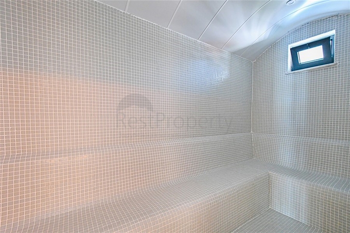 شقة أنيقة مع بنية تحتية كاملة في وسط محمودلار