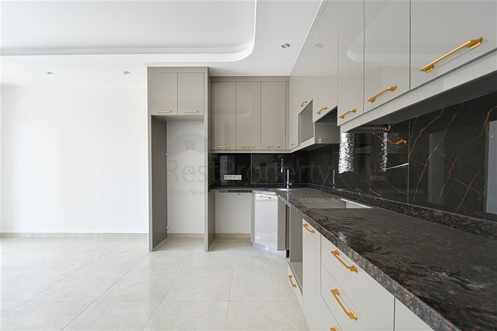 شقة أنيقة مع بنية تحتية كاملة في وسط محمودلار