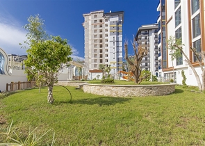 شقة أنيقة مع بنية تحتية كاملة في وسط محمودلار