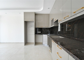 شقة أنيقة مع بنية تحتية كاملة في وسط محمودلار