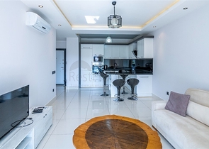 شقة حديثة 1 + 1 في مجمع سكني مع بنية تحتية غنية عن طريق البحر