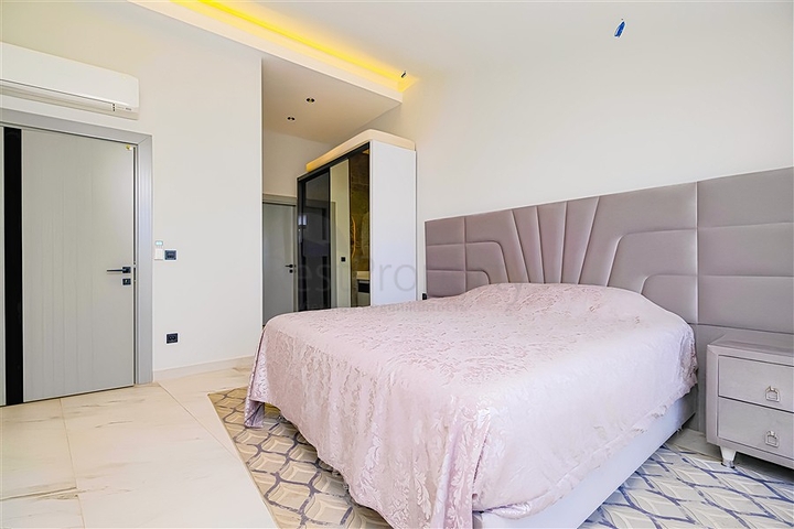 شقق فاخرة مطلة على البحر في أحد أفضل المجمعات في ألانيا