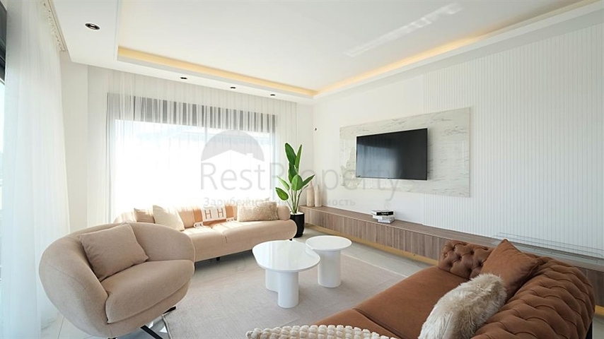 فيلا حديثة مع إطلالة بانورامية على البحر في ألانيا