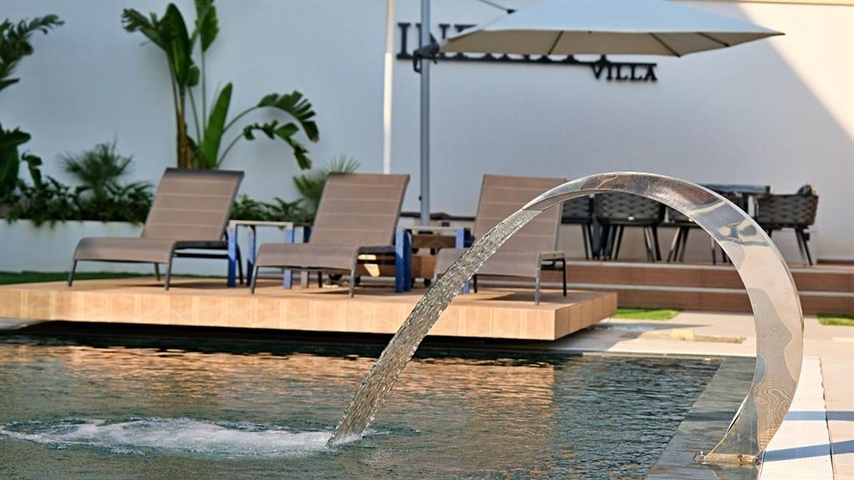 فيلا حديثة مع إطلالة بانورامية على البحر في ألانيا