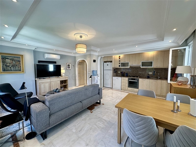 شقة مفروشة مريحة في منطقة أوبا-على بعد 400 متر فقط من البحر