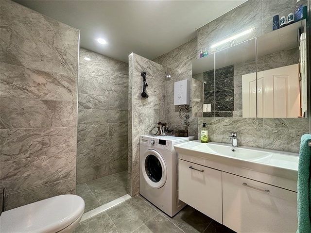 شقة مفروشة مريحة في منطقة أوبا-على بعد 400 متر فقط من البحر