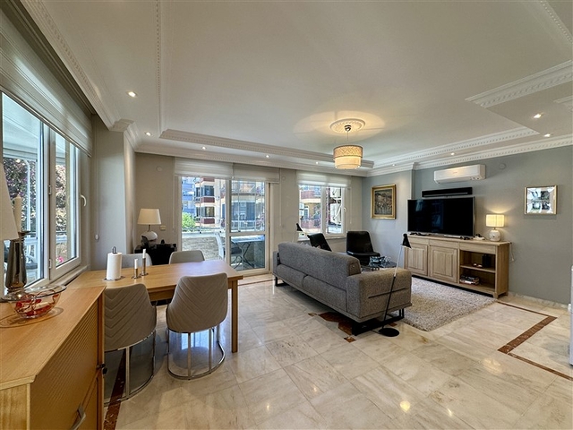 شقة مفروشة مريحة في منطقة أوبا-على بعد 400 متر فقط من البحر