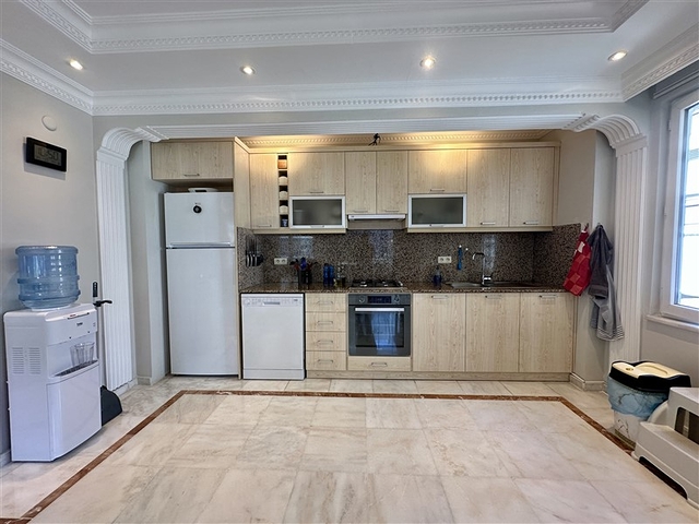 شقة مفروشة مريحة في منطقة أوبا-على بعد 400 متر فقط من البحر